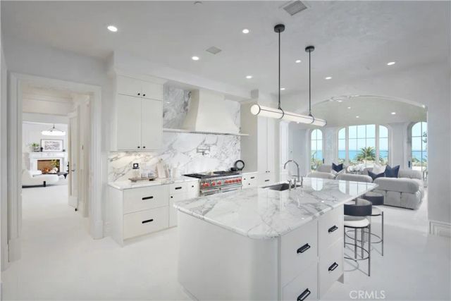 3 Island Vista, Newport Coast, CA 92657
