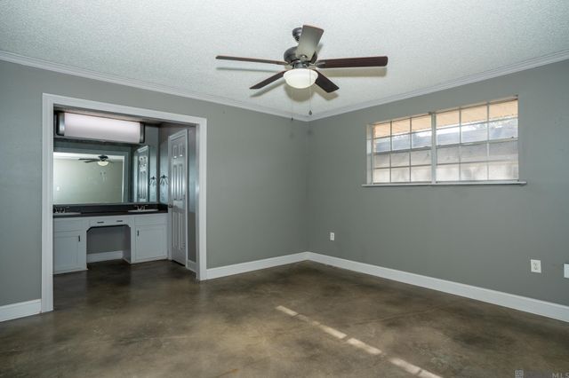 613 Kimmeridge Dr, Baton Rouge, LA 70815