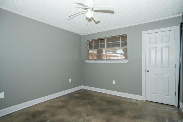 613 Kimmeridge Dr, Baton Rouge, LA 70815