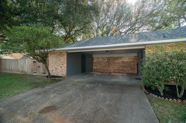 613 Kimmeridge Dr, Baton Rouge, LA 70815