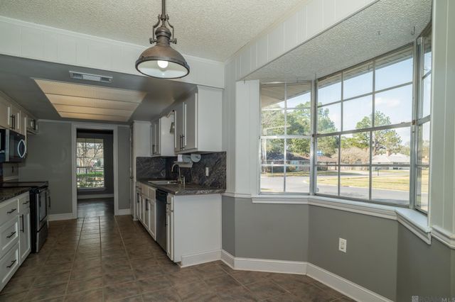 613 Kimmeridge Dr, Baton Rouge, LA 70815