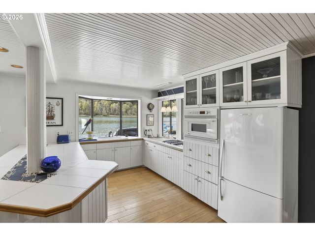 100 Se Harney St 11, Portland, OR 97202