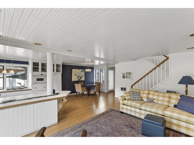100 Se Harney St 11, Portland, OR 97202
