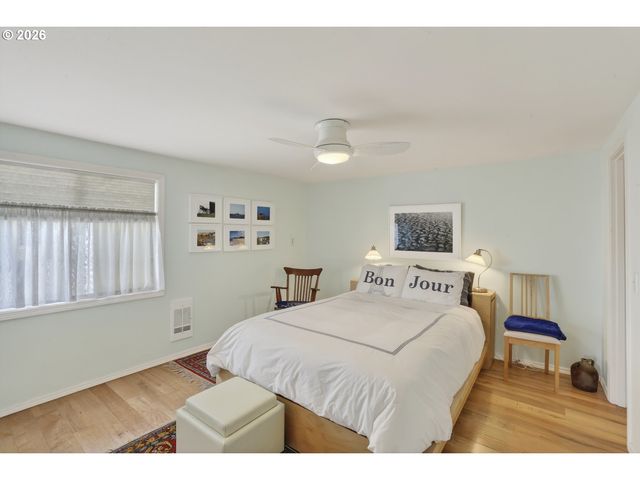 100 Se Harney St 11, Portland, OR 97202