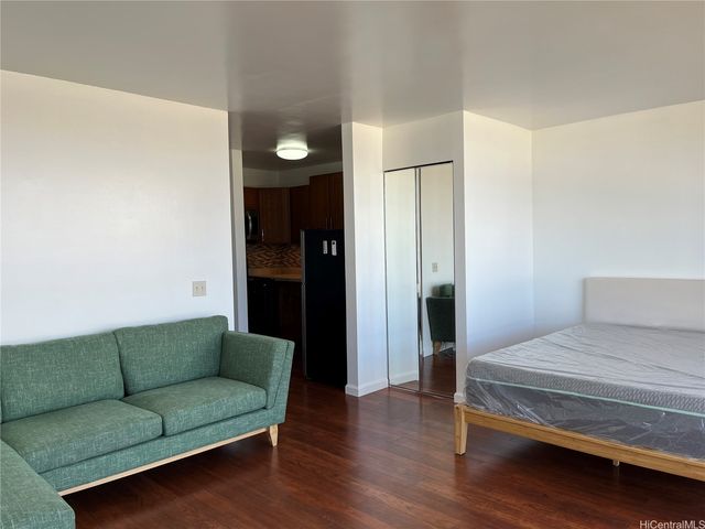1560 Thurston Avenue 504, Honolulu, HI 96822