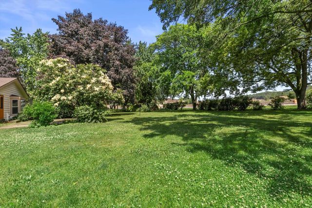 S67W17330 Rossmar COURT, Muskego, WI 53150