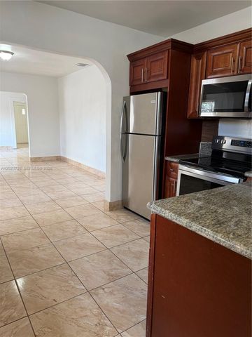 1727 NW 50th St, Miami, FL 33142