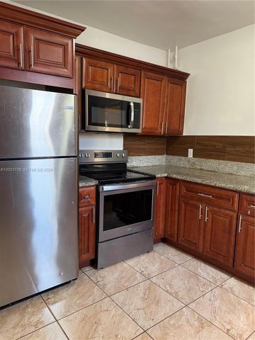 1727 NW 50th St, Miami, FL 33142
