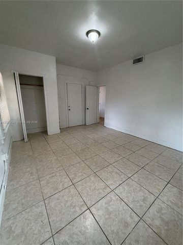 1727 NW 50th St, Miami, FL 33142