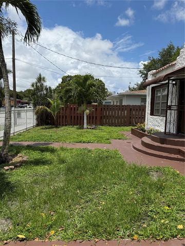 1727 NW 50th St, Miami, FL 33142