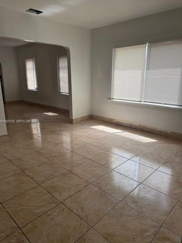 1727 NW 50th St, Miami, FL 33142