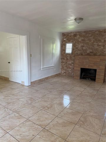 1727 NW 50th St, Miami, FL 33142