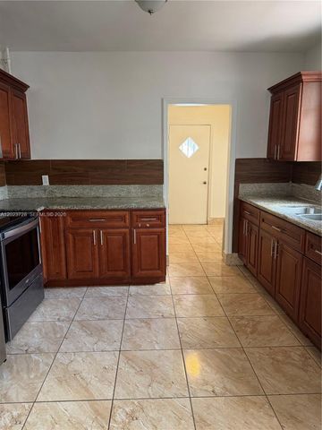 1727 NW 50th St, Miami, FL 33142