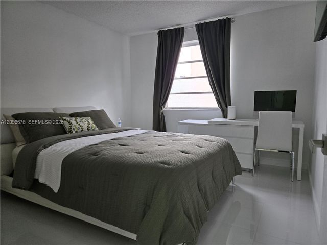 325 NW 72nd Avenue 301, Miami, FL 33126
