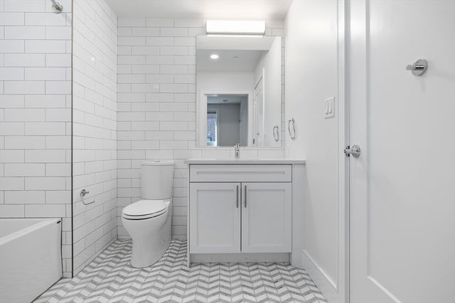 301 Border Street 302, Boston, MA 02128