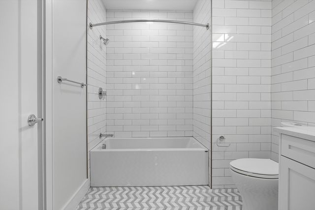 301 Border Street 302, Boston, MA 02128