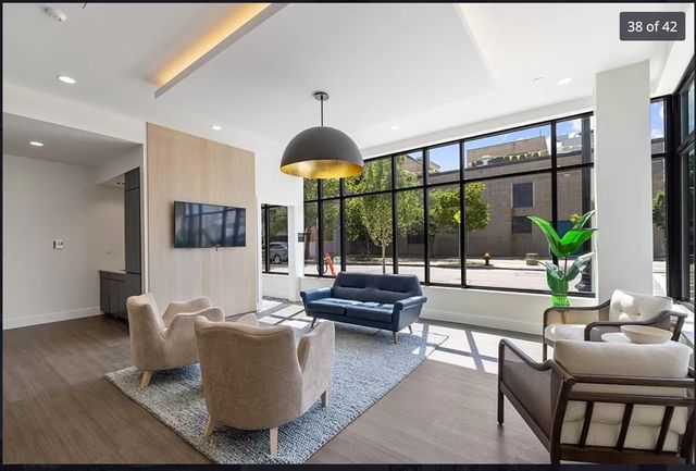 301 Border Street 302, Boston, MA 02128