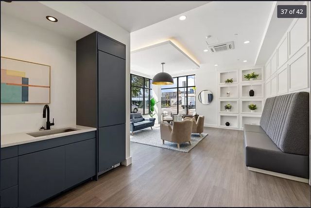 301 Border Street 302, Boston, MA 02128