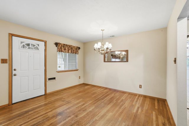 5068 Patti Jo Dr, Carmichael, CA 95608