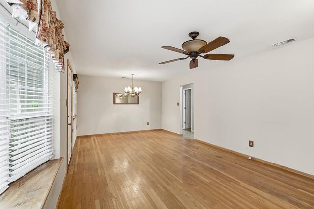 5068 Patti Jo Dr, Carmichael, CA 95608