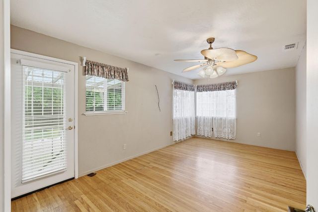 5068 Patti Jo Dr, Carmichael, CA 95608