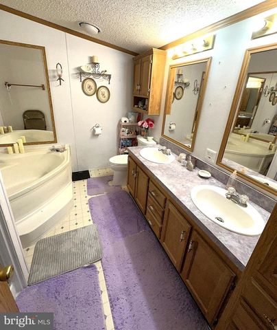 148 1ST ST, Lothian, MD 20711