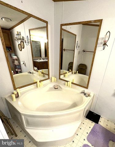 148 1ST ST, Lothian, MD 20711