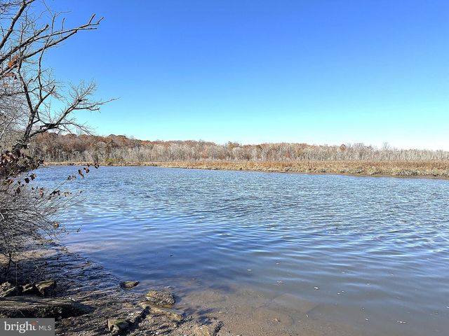 148 1ST ST, Lothian, MD 20711