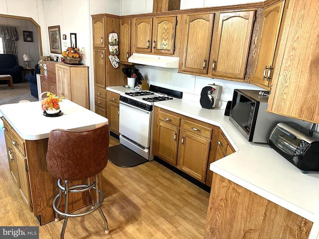 148 1ST ST, Lothian, MD 20711