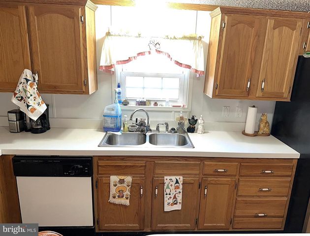 148 1ST ST, Lothian, MD 20711