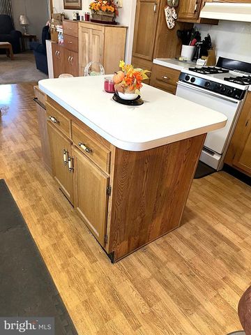 148 1ST ST, Lothian, MD 20711