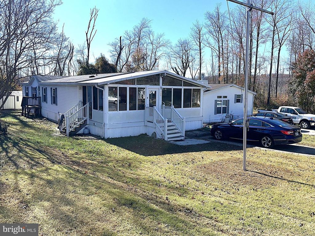 148 1ST ST, Lothian, MD 20711