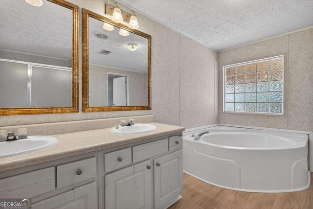 4156 Smiley Road NE, Ludowici, GA 31316