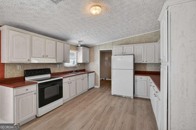 4156 Smiley Road NE, Ludowici, GA 31316