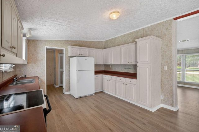 4156 Smiley Road NE, Ludowici, GA 31316