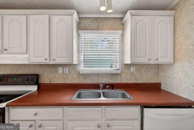 4156 Smiley Road NE, Ludowici, GA 31316