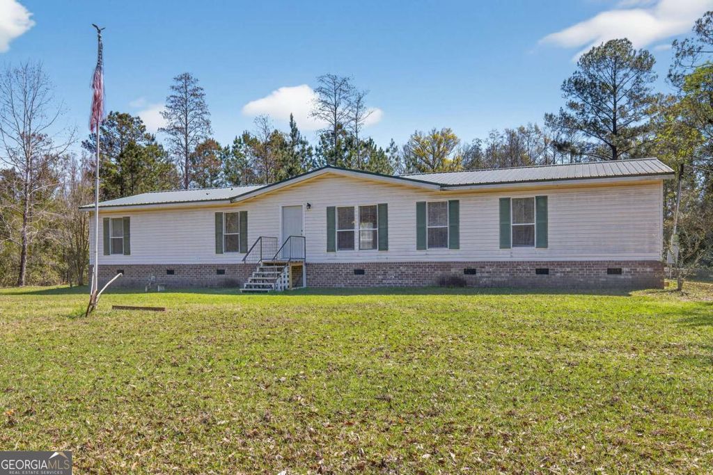 4156 Smiley Road NE, Ludowici, GA 31316