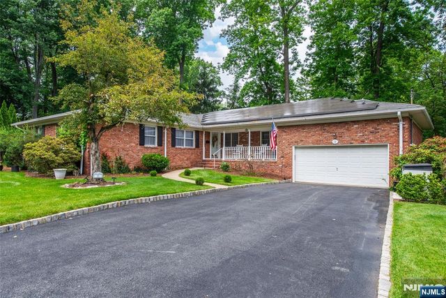12 Ravine Road, Verona, NJ 07044