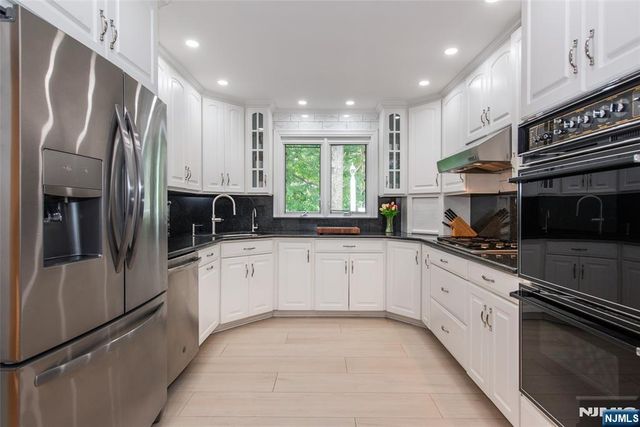 12 Ravine Road, Verona, NJ 07044
