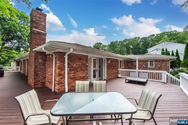 12 Ravine Road, Verona, NJ 07044