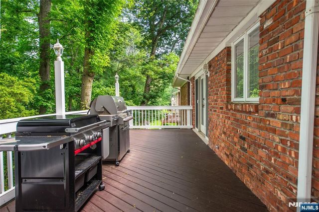 12 Ravine Road, Verona, NJ 07044