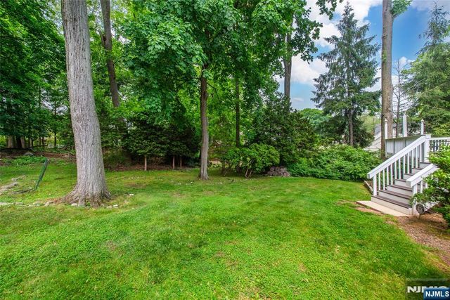12 Ravine Road, Verona, NJ 07044