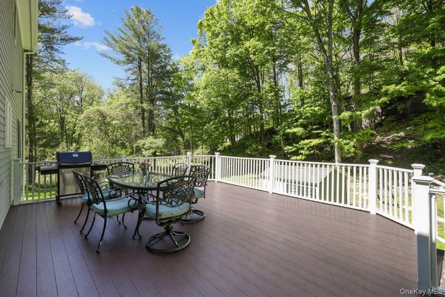 72 Brett Lane, Bedford, NY 10506