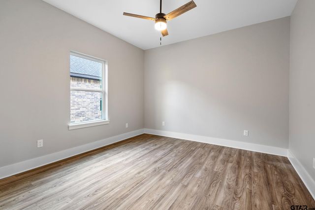 9120 Long Branch Dr, Tyler, TX 75703