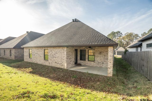 9120 Long Branch Dr, Tyler, TX 75703
