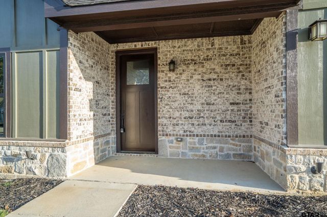 9120 Long Branch Dr, Tyler, TX 75703