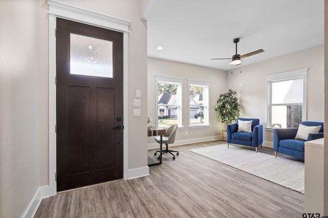 9120 Long Branch Dr, Tyler, TX 75703