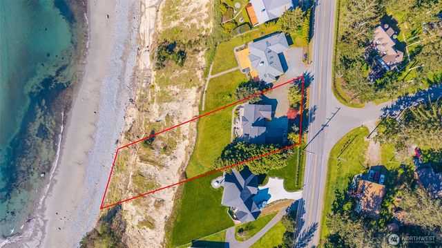 1889 West Beach Road, Oak Harbor, WA 98277