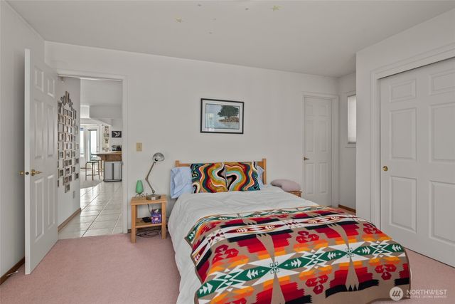 1889 West Beach Road, Oak Harbor, WA 98277