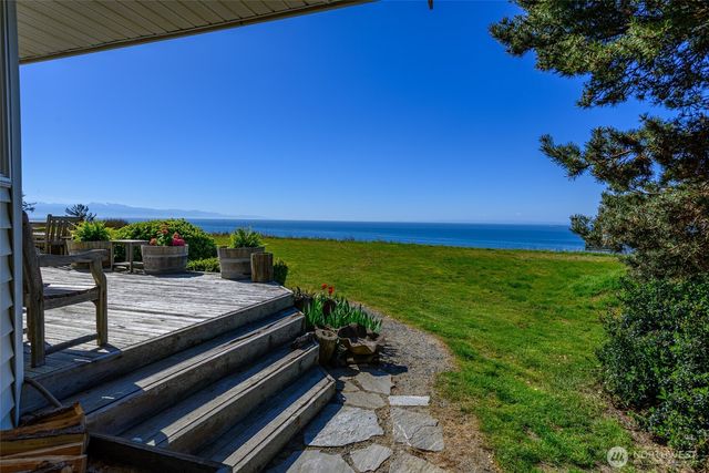 1889 West Beach Road, Oak Harbor, WA 98277